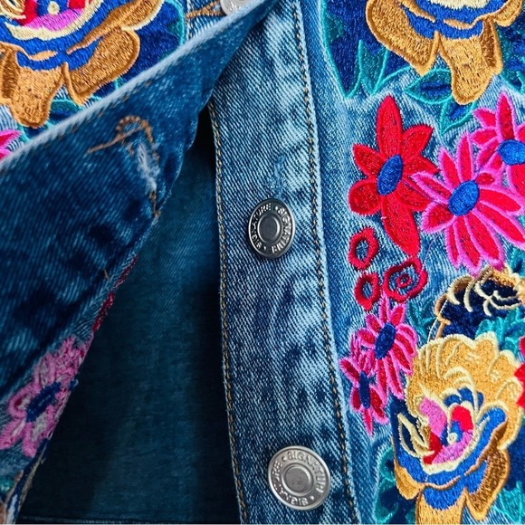 Signature 8 Denim Mini Skirt SZ S Blue Button Up Boho Hipster Floral Embroidered - Picture 4 of 8